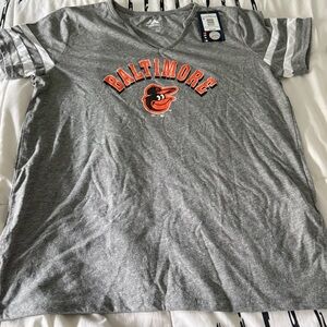 NWT! Majestic Baltimore Orioles Short Sleeve V-Neck Gray Tee; Large